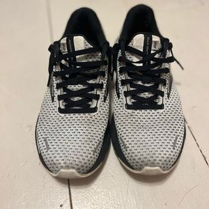 BROOKS ADRENALINE 22 GTS